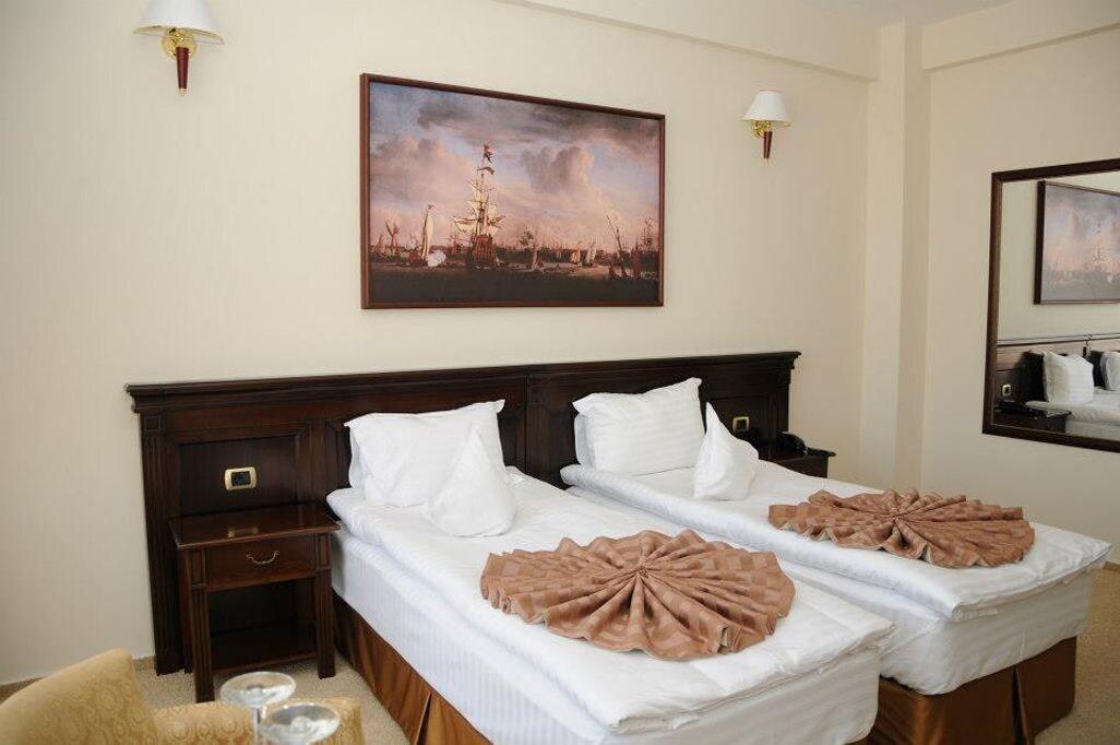 Hotel Rexton Крайова Экстерьер фото