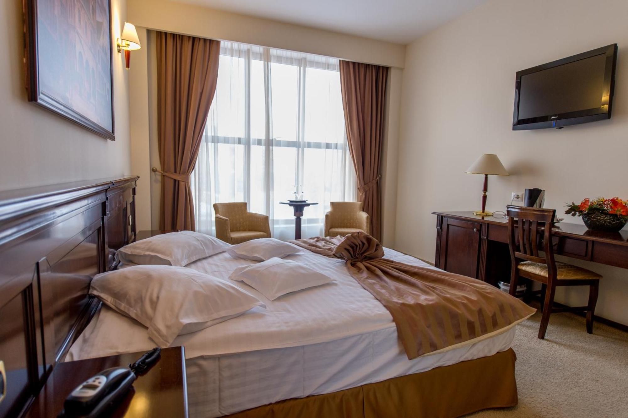 Hotel Rexton Крайова Номер фото