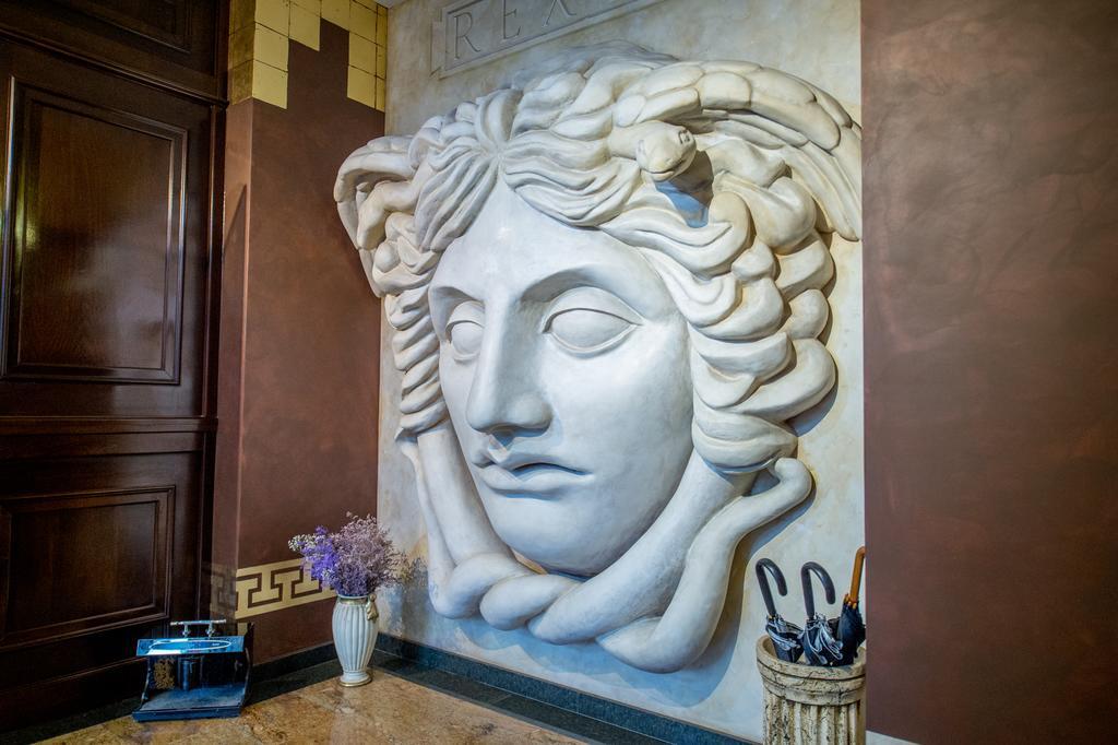 Hotel Rexton Крайова Экстерьер фото