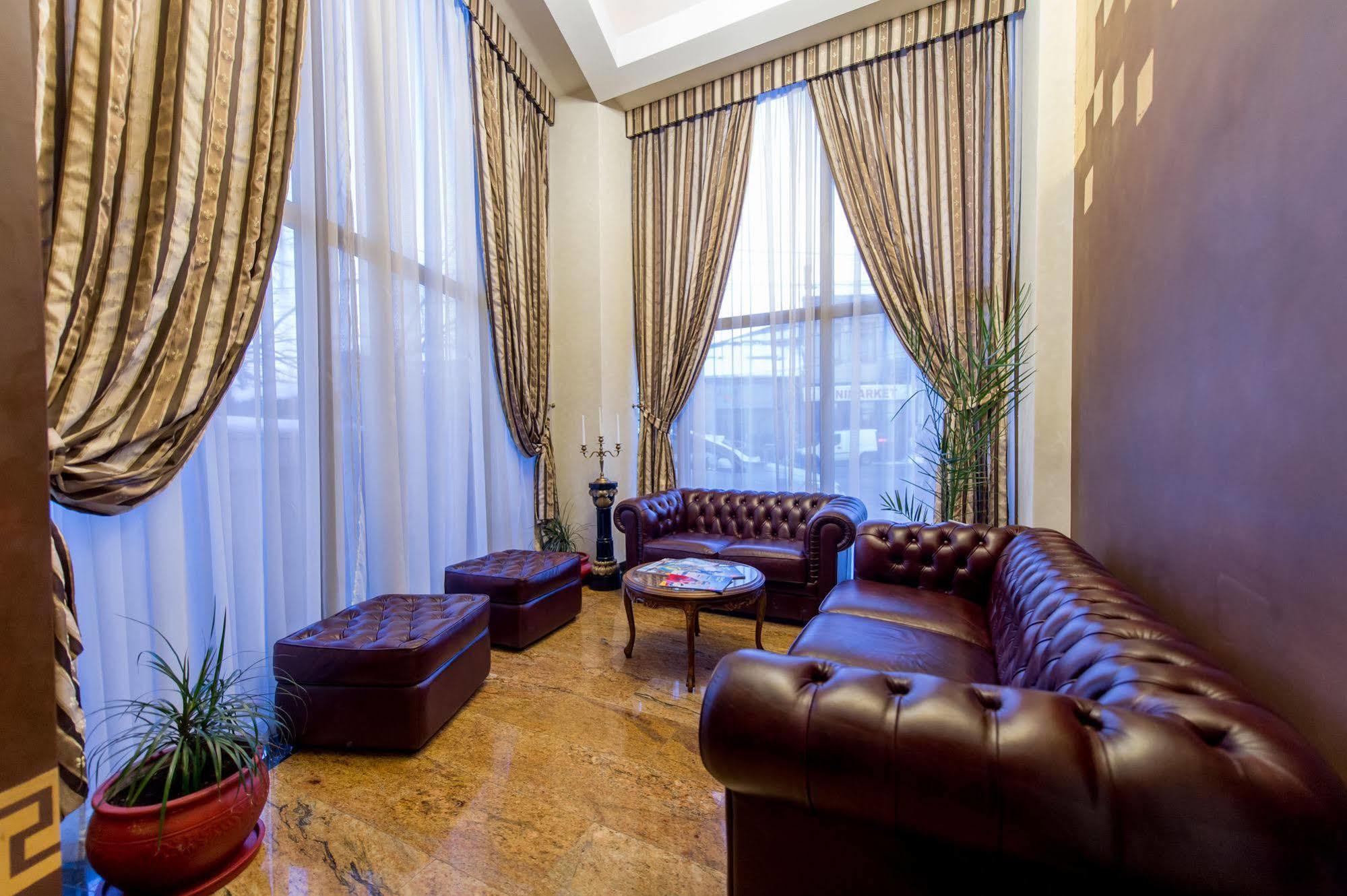 Hotel Rexton Крайова Экстерьер фото
