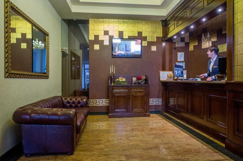 Hotel Rexton Крайова Экстерьер фото